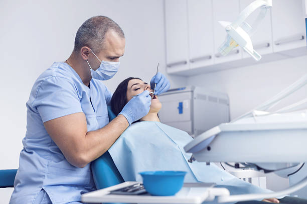 Best Wisdom Tooth Removal  in Gifford, FL